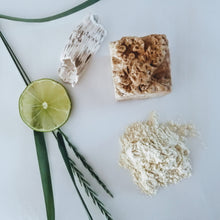 Charger l'image dans la galerie, SHAMPOOING SOLIDE - BOIS ET CITRON Shampoo bar - Calypso Éco-savonnerie