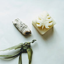 Charger l'image dans la galerie, REVITALISANT SOLIDE - Solid conditionner - Calypso Éco-savonnerie