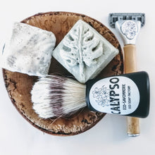 Charger l'image dans la galerie, BARRE DE RASAGE pour homme - shaving bar - Calypso Éco-savonnerie