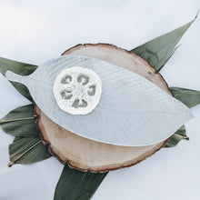 Charger l'image dans la galerie, DUO de départ ZÉRO-DÉCHET pour le bain - SAVON-LUFFA et son PORTE-SAVON EN BÉTON NATUREL - Basic Zero Waste Duo - LUFFA SOAP BAR and his CONCRETE soap dish