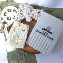Charger l'image dans la galerie, DUO de départ ZÉRO-DÉCHET pour le bain - SAVON-LUFFA et son PORTE-SAVON EN BÉTON NATUREL - Basic Zero Waste Duo - LUFFA SOAP BAR and his CONCRETE soap dish