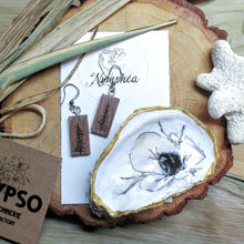 Charger l'image dans la galerie, DUO BOUCLES D'OREILLE ÉCOLOGIQUES et PORTE-BIJOUX upcyclé en coquille d'huître