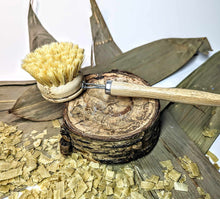Charger l&#39;image dans la galerie, Brosse à récurer écologique en bambou avec manche en bois
